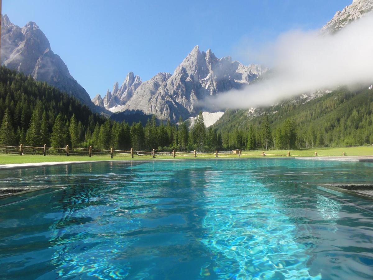 Sexten Hotel Dolomitenhof & Chalet Alte Post מראה חיצוני תמונה