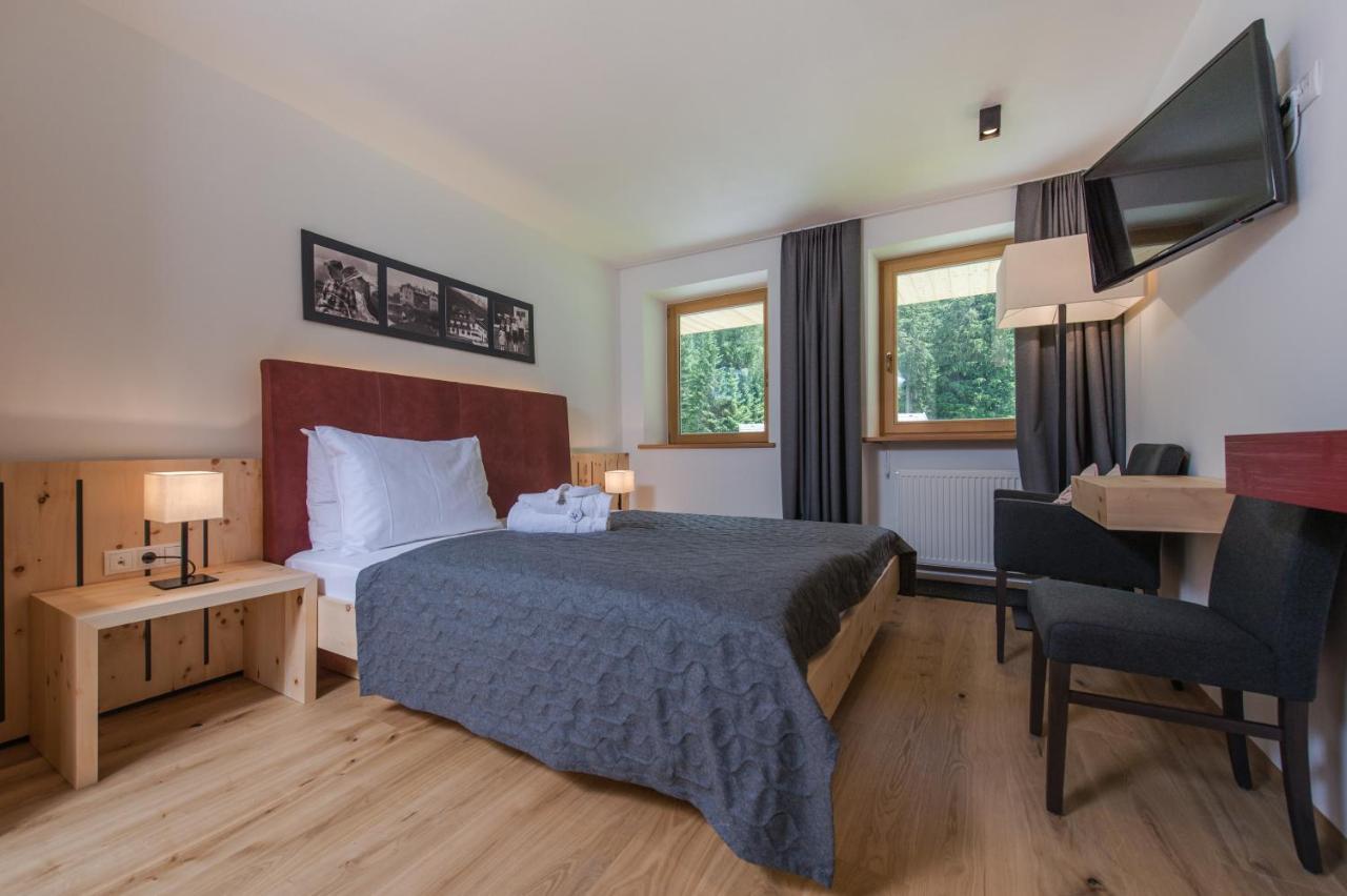 Sexten Hotel Dolomitenhof & Chalet Alte Post חדר תמונה