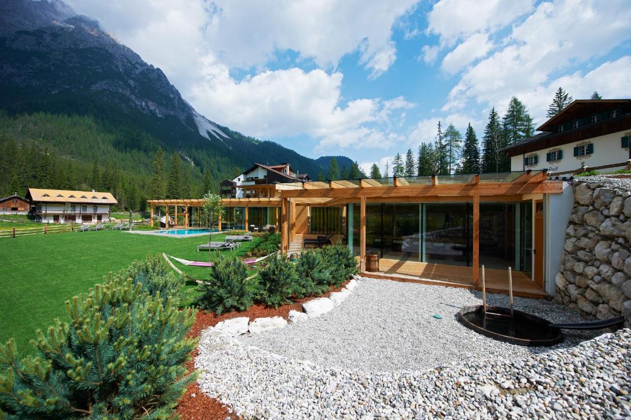 Sexten Hotel Dolomitenhof & Chalet Alte Post מראה חיצוני תמונה