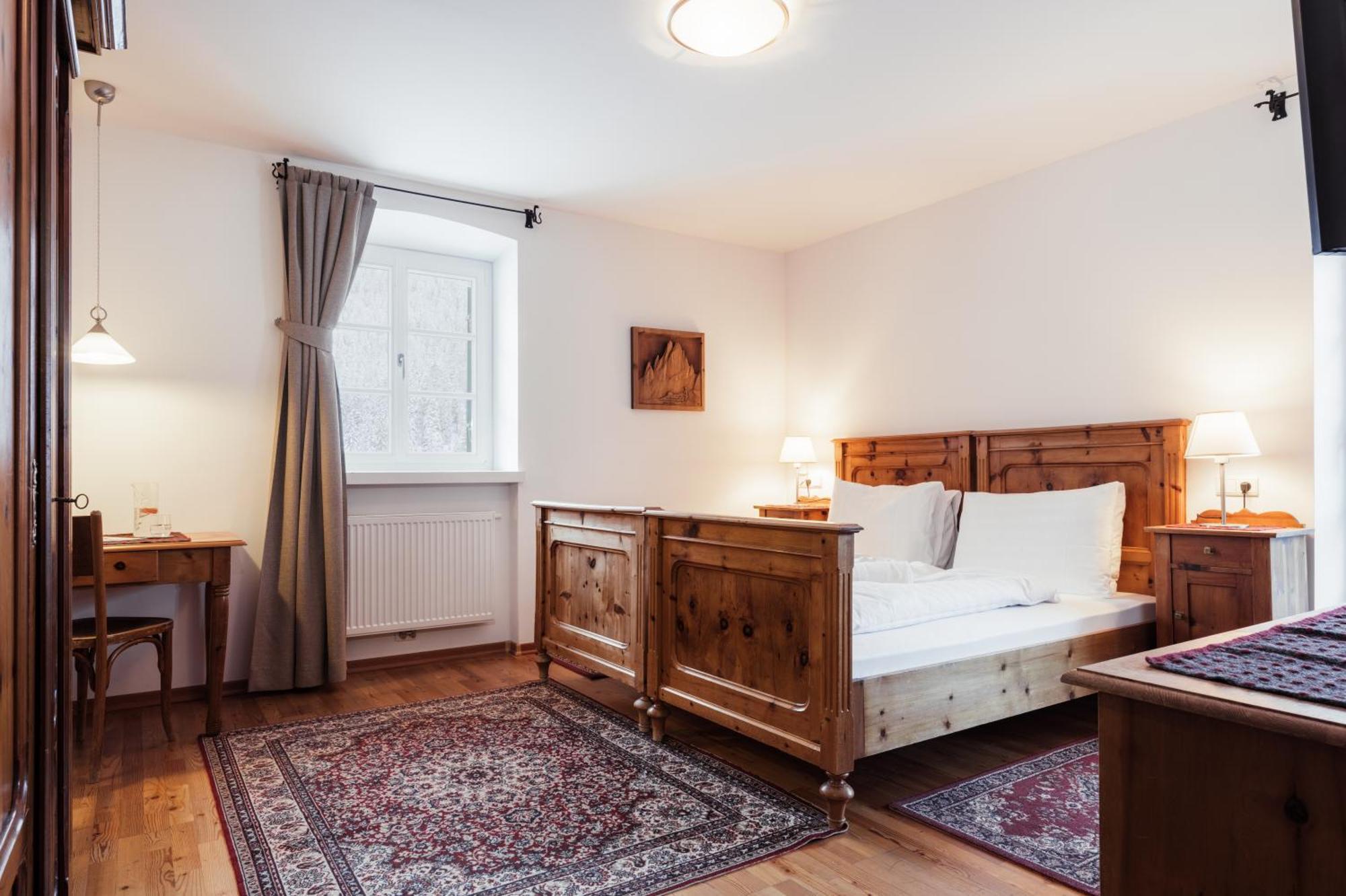 Sexten Hotel Dolomitenhof & Chalet Alte Post מראה חיצוני תמונה