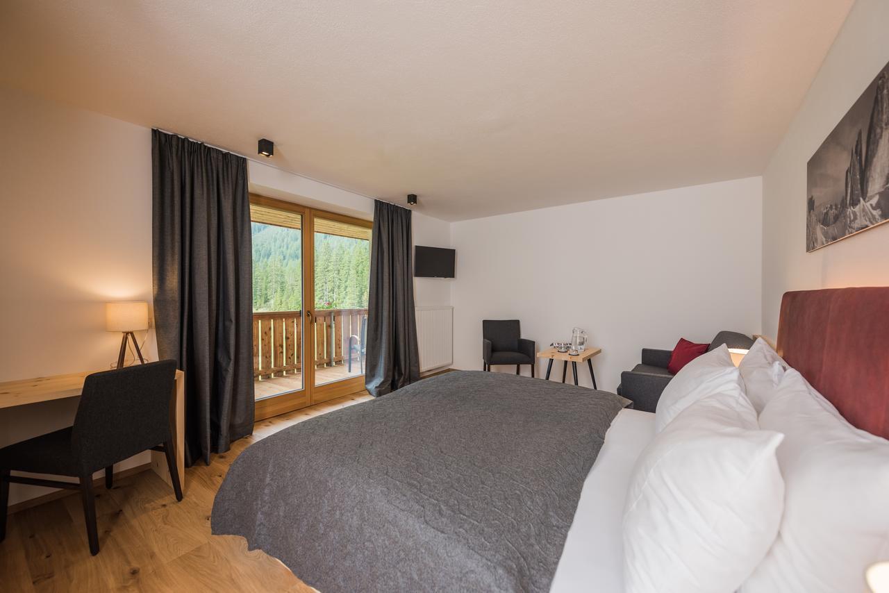 Sexten Hotel Dolomitenhof & Chalet Alte Post מראה חיצוני תמונה